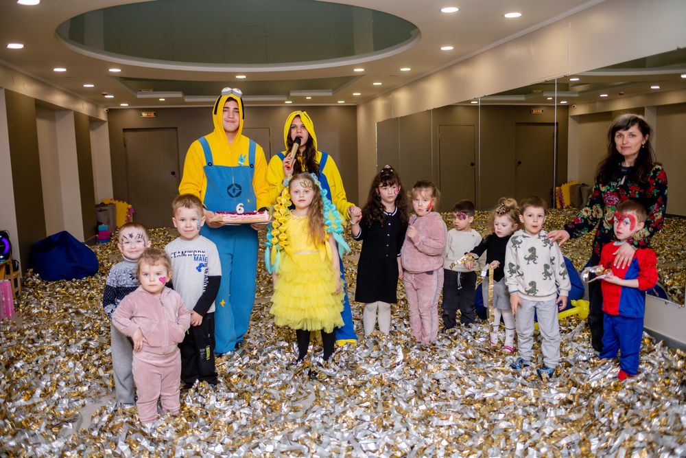 Аніматор Миколаїв/ фольговане шоу/ піньяти/ мильні бульбашки/ ростові