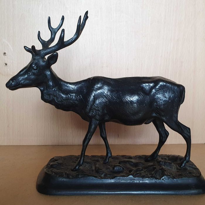 Продам статуэтку Касли.