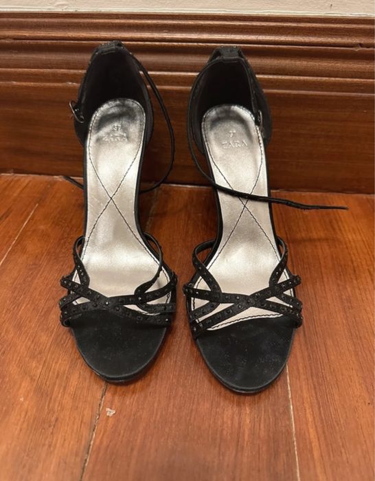 Sapato preto stilleto Zara