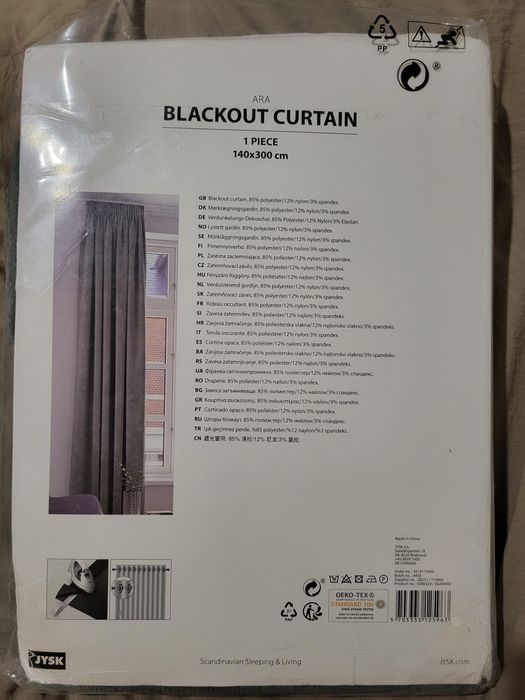 2 Cortinas Opacas Blackout Verde (JYSK)