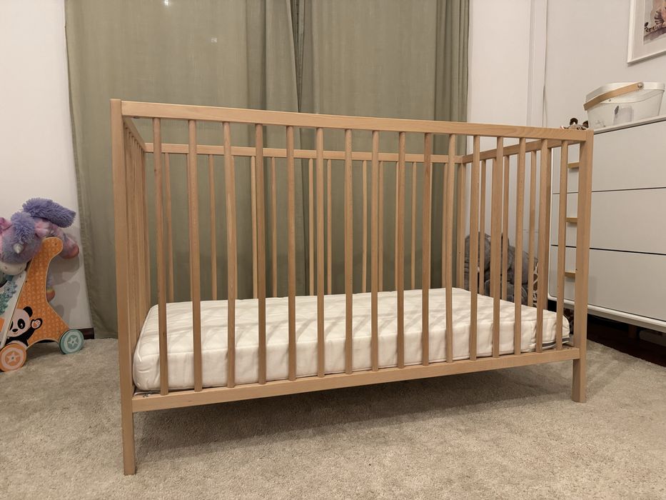 Berço com colchão - como novos - usados 1 mês