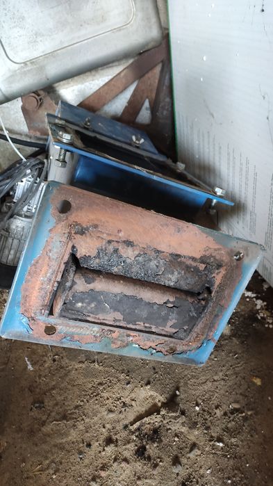 Podajnik tłokowy do pieca ekogroszek orzech pelet