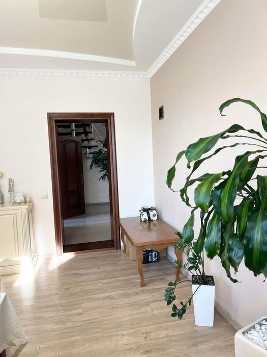 Продається будинок в Смиківцях