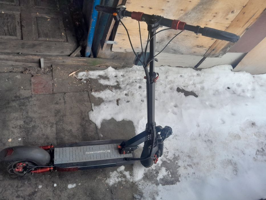 Продаю Kugoo M4 Pro. Пробіг — 2000 км. AKB-18AH