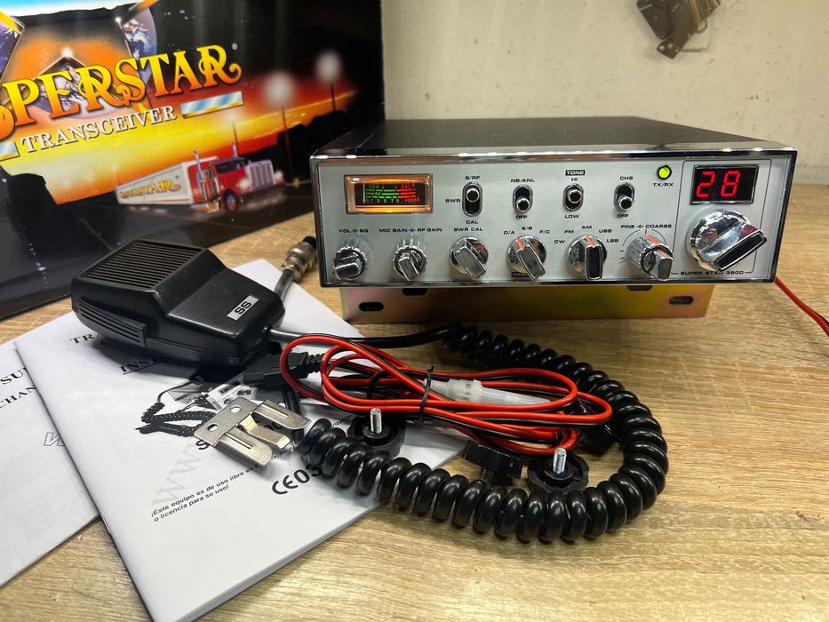 Transceiver SuperStar 3900 radiotelefon CB.