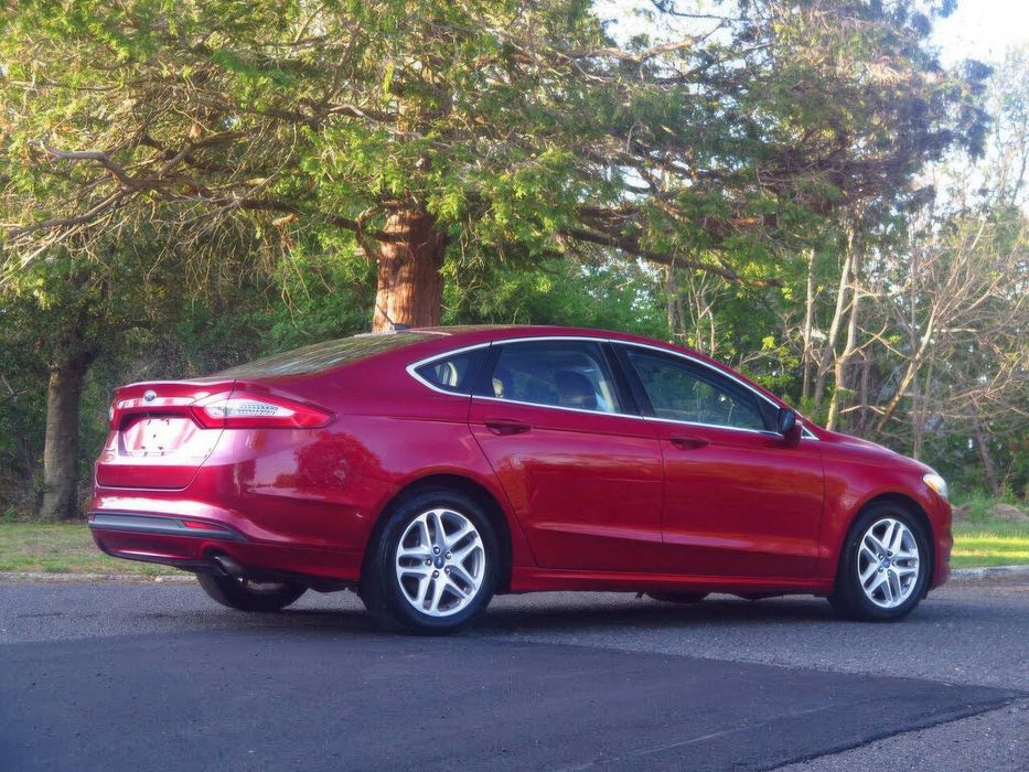 Ford Fusion SE      2013