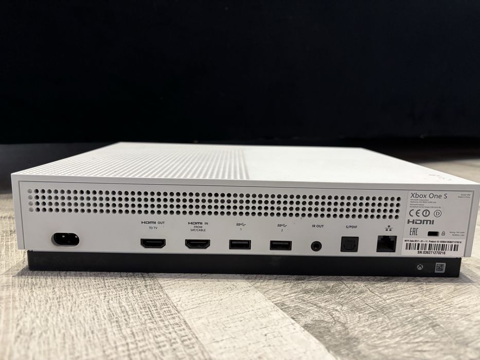 Xbox one s plus kinect jeden pad i gry