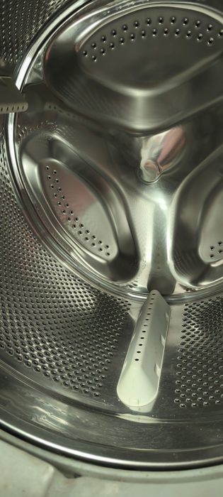 Maquina de lavar roupa a funcionar Ariston