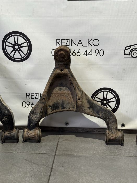 Ричаги пережні Mercedes Sprinter 901,903 2.2 2.7,VW LT28-35 2.5 2.8