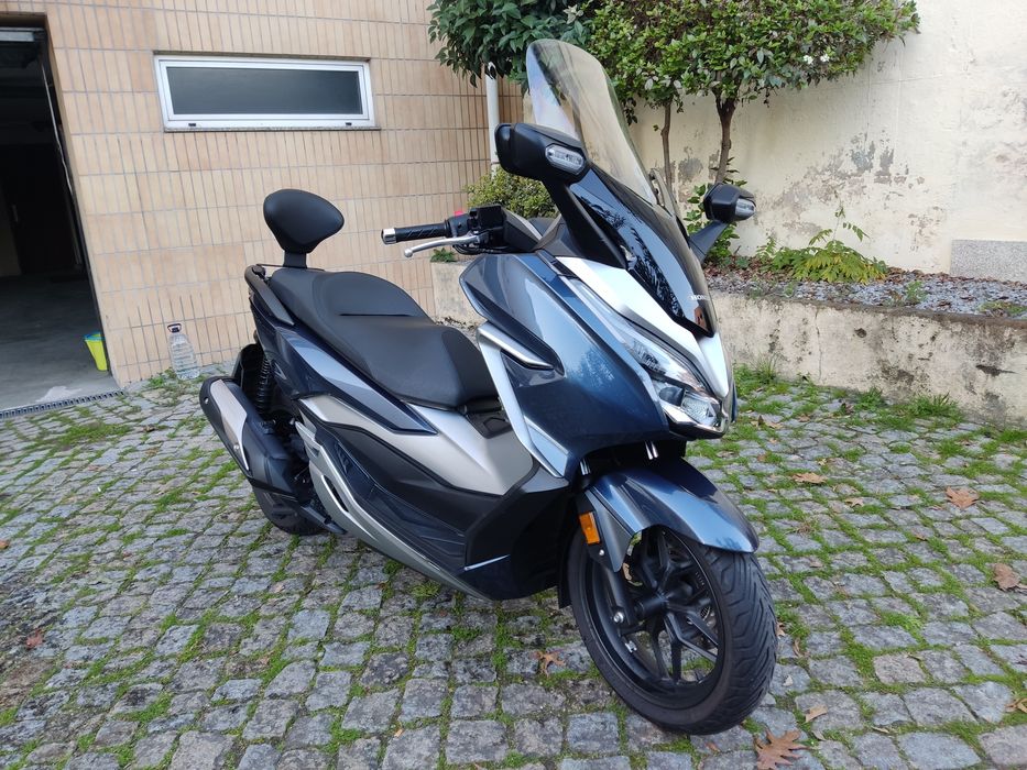 Honda forza 300cc