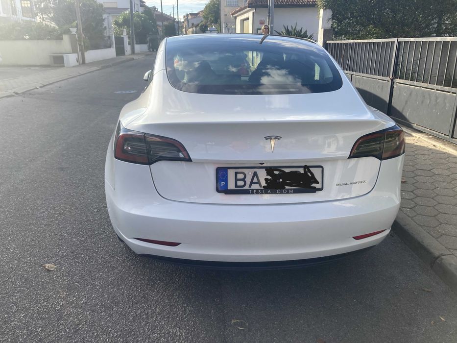 Tesla Long Range Dual Motor em excelente estado