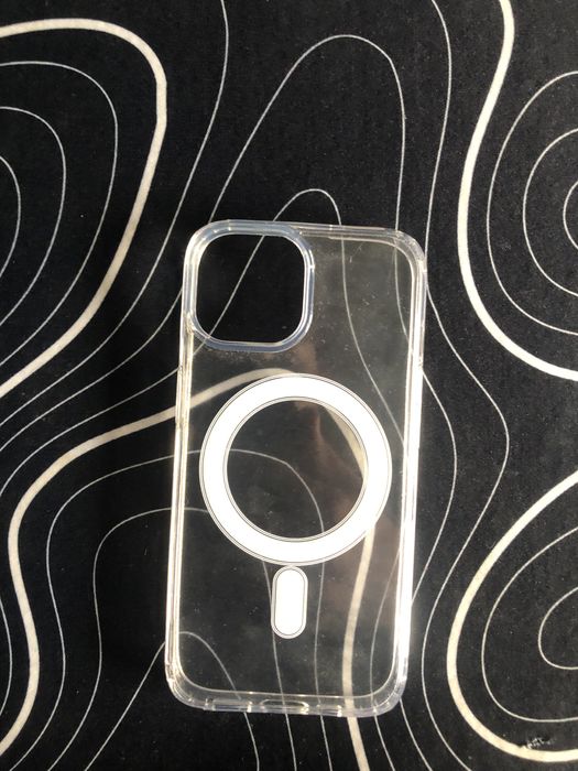 Etui do iphone 15