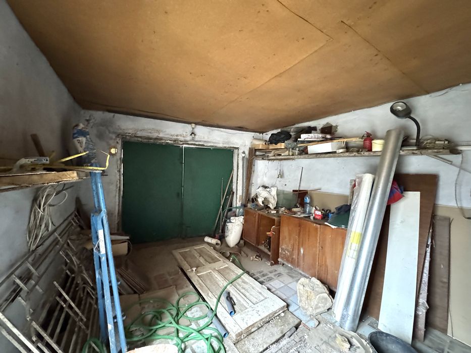 Продажа дома со своим двориком и гаражом возле Эко Маркета