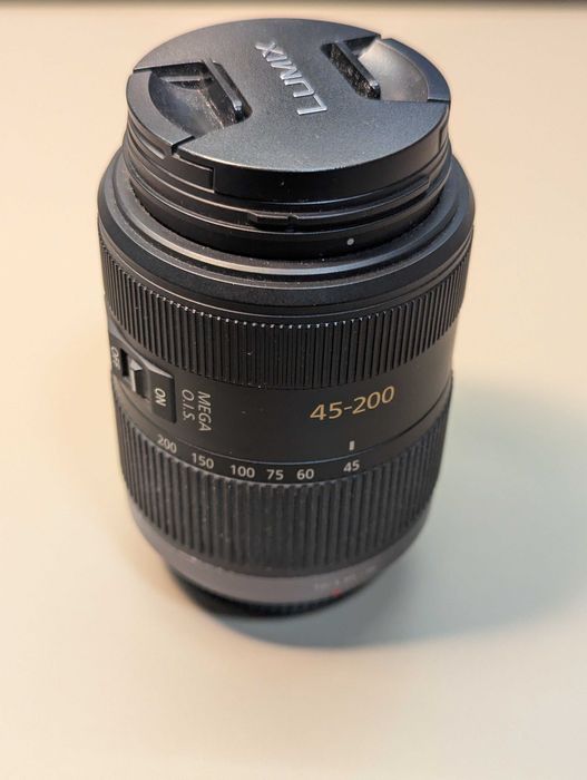 Panasonic Lumix G Vario 14–42mm f/3.5–5.6 ASPH Mega O.I.S. (Micro 4/3)