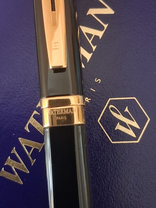 Caneta Waterman Excepcion preta e ouro