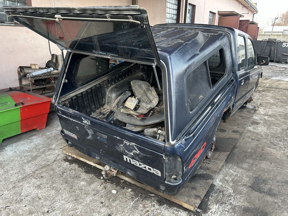 Mazda B2500 nadbudówka paka
