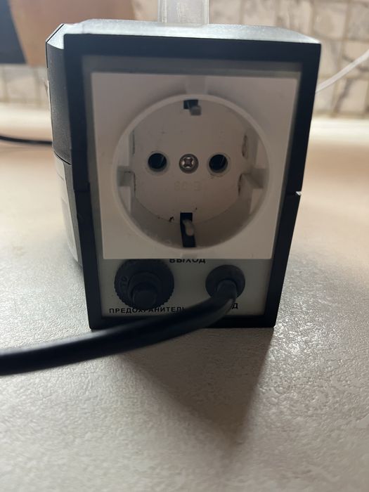 Стабілізатор напруги luxeon AVR-500D