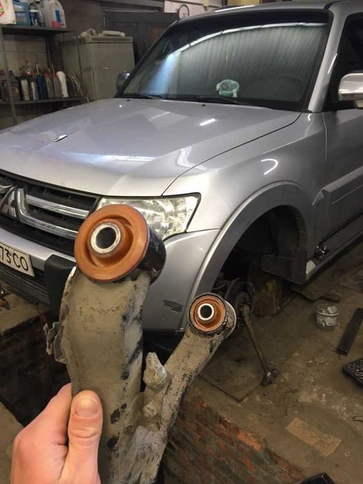 Надійний поліуретановий сайлентблок ПолиПро для європейських авто. Chevrolet Nissan та інших марок. Є в наявності, OEM/VIN підбір. PolyPro, поліпро
