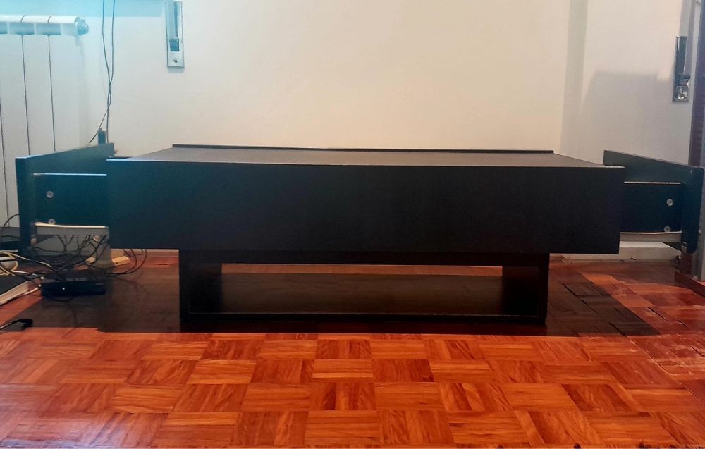 Móvel ikea com gavetas laterais