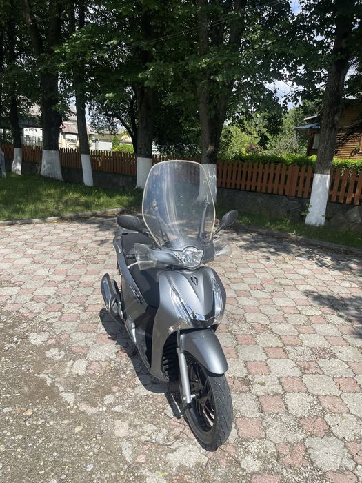 Honda sh 150.