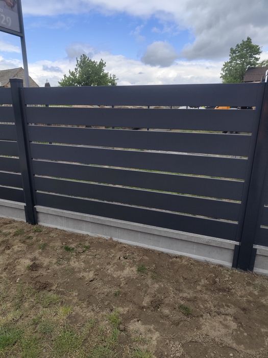 Ogrodzenie frontowe,palisadowe