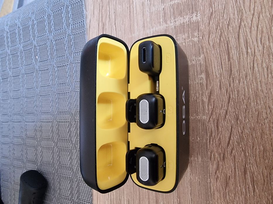 OSA Mikrofon Lavalier do telefonu z etui ładującym i wyświetlaczem. ip