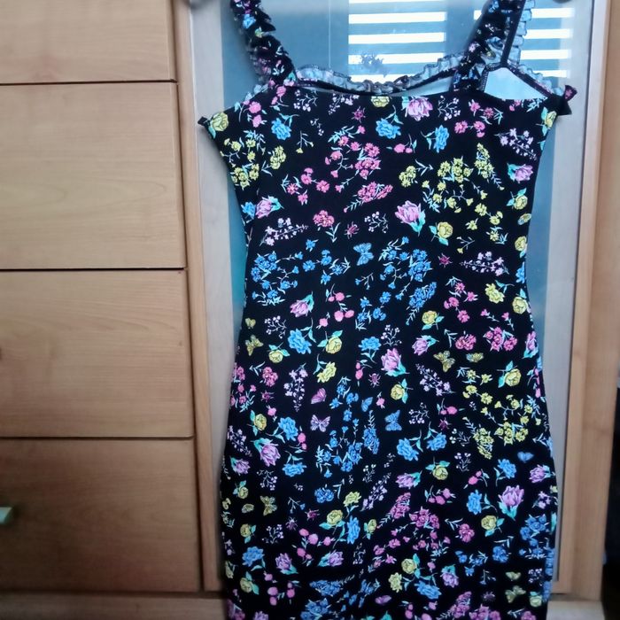 Sukienka NOWA, letnia, mini, na ramiączkach. Divided H &M  M