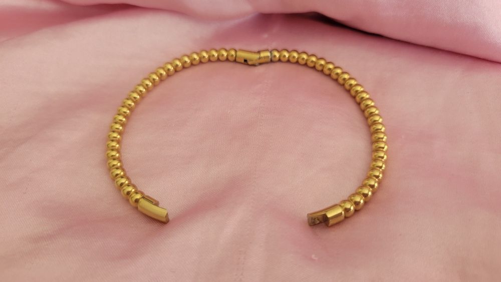 Pulseira Dourada em Aço Inoxidável