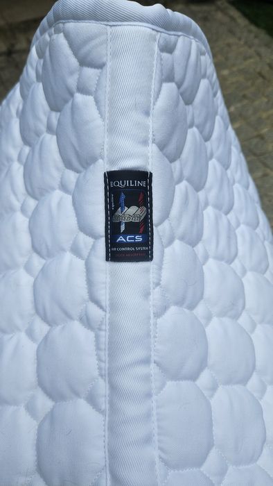 Suador branco Equiline