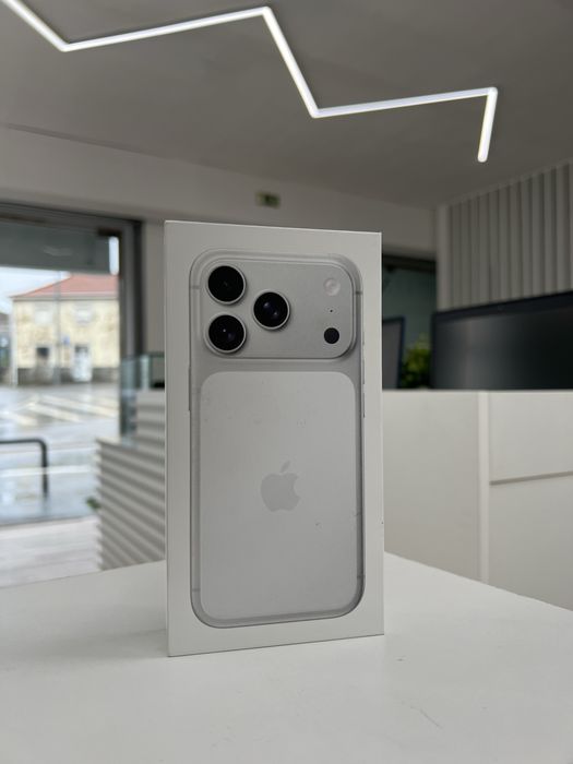 iPhone 17 Pro 256gb - Novo!