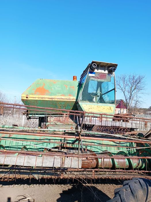 Продам комбайн Нива