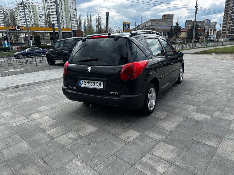 Продам авто Peugeot 207 с панорамой
