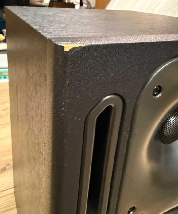 Behringer B2031A - Aktywny monitor studyjny POZWROTOWY