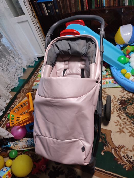 Продам дитячу коляску