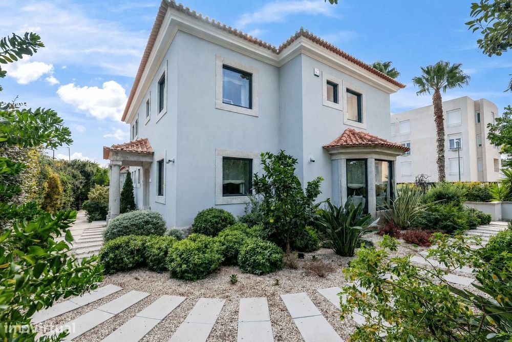 Moradia T6 com jardim, Restelo, Lisboa