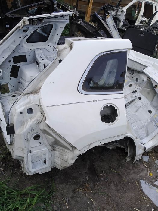 jeep Cherokee kl usa четверть с крылом заднее правое белое
