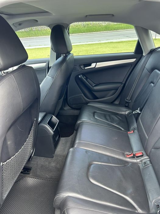 Audi A4 b8 2013  2.0 бензин ,