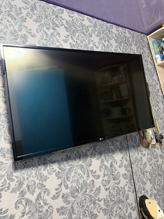 4 К Телевізор LG модель 43UH610V