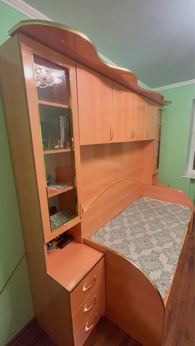 Меблі в кімнату стінка ліжко шафа матрас