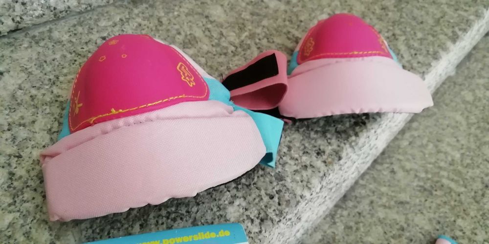 Patins em linha Decathlon com acessórios barbie