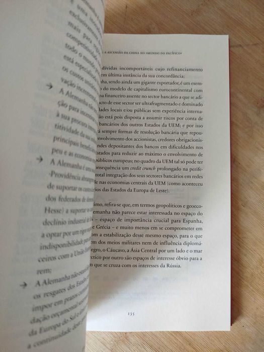 EUA versus China de José Manuel e Félix Ribeiro
