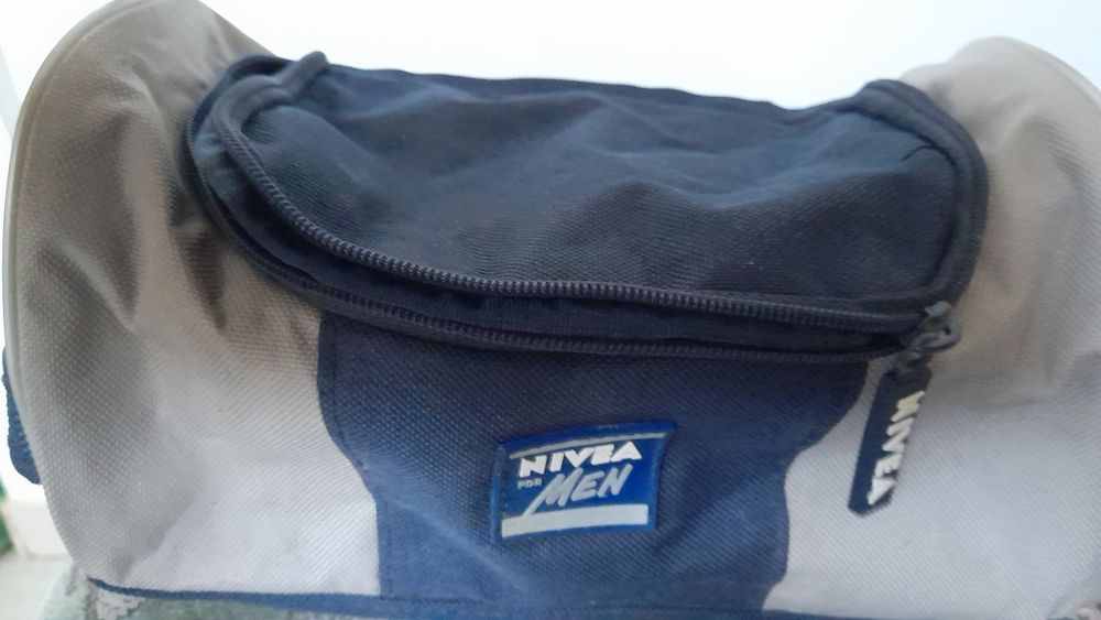 Kosmetyczka   męska  NIVEA  for  MEN .