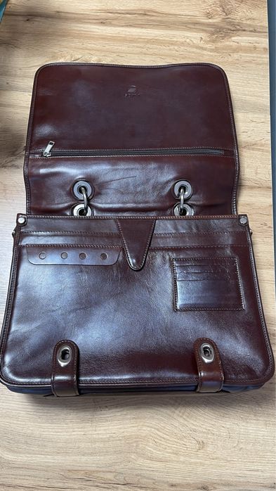 Шкіряний портфель