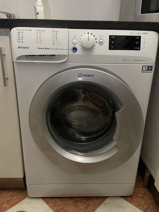 Máquina lavar roupa Indesit 8kg