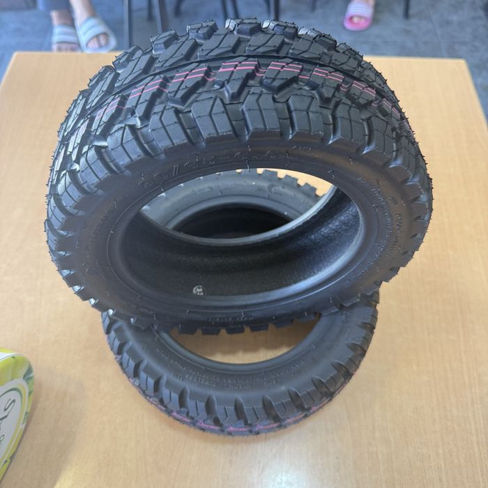 Pneus trotinete 10x2.75-6.5 novos 90/65-6.5 novos