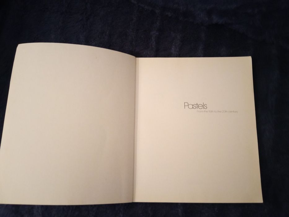 Livro de Arte "Pastels"