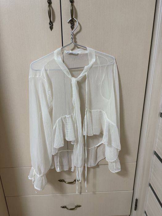 Блуза stradivarius молочна