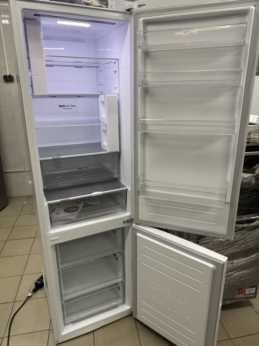 Холодильник LG серії 6 GBP62SWNAC
