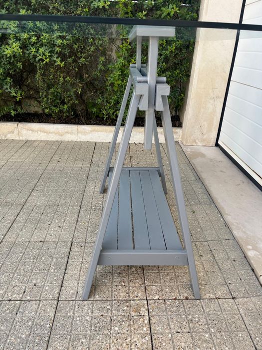 Mesa com tampo de vidro