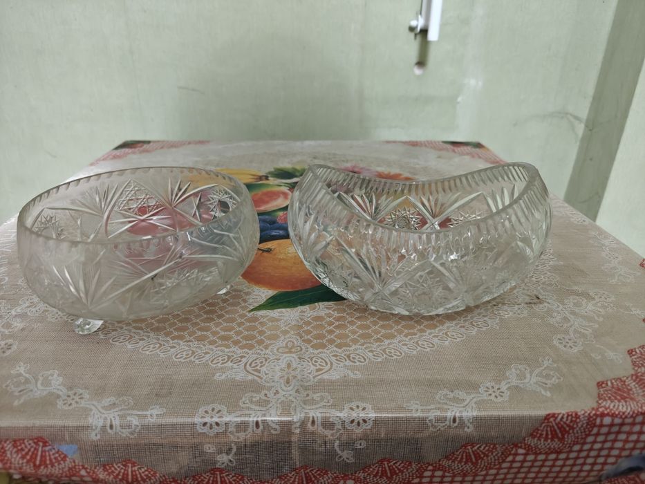 Sprzedam dwa kryształy PRL